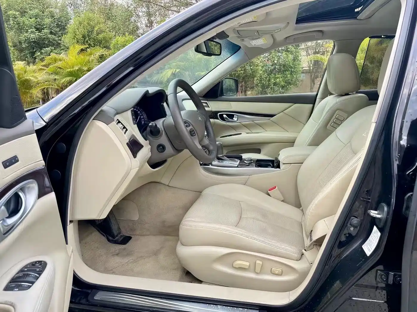 Infiniti M Series 2012 M25L Comfort Edition фото 4