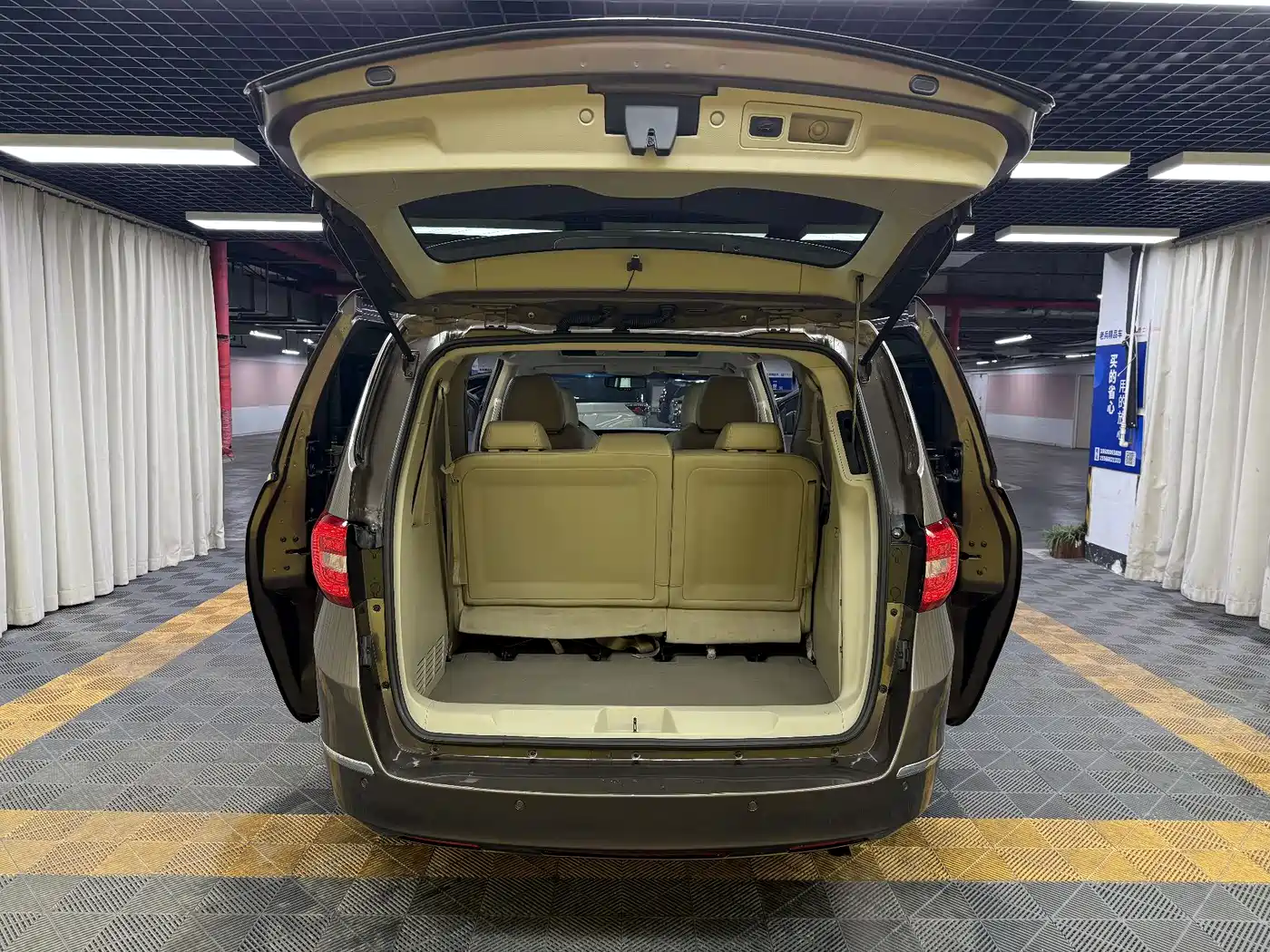 Buick GL8 2014 3.0L XT Luxury Business Flagship фото 45