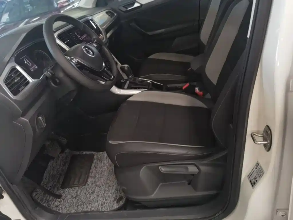Volkswagen T-Roc, миниатюра 15