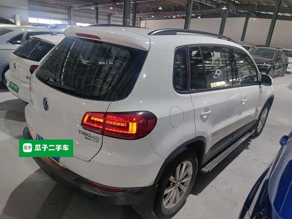Photo 7 - Volkswagen Tiguan