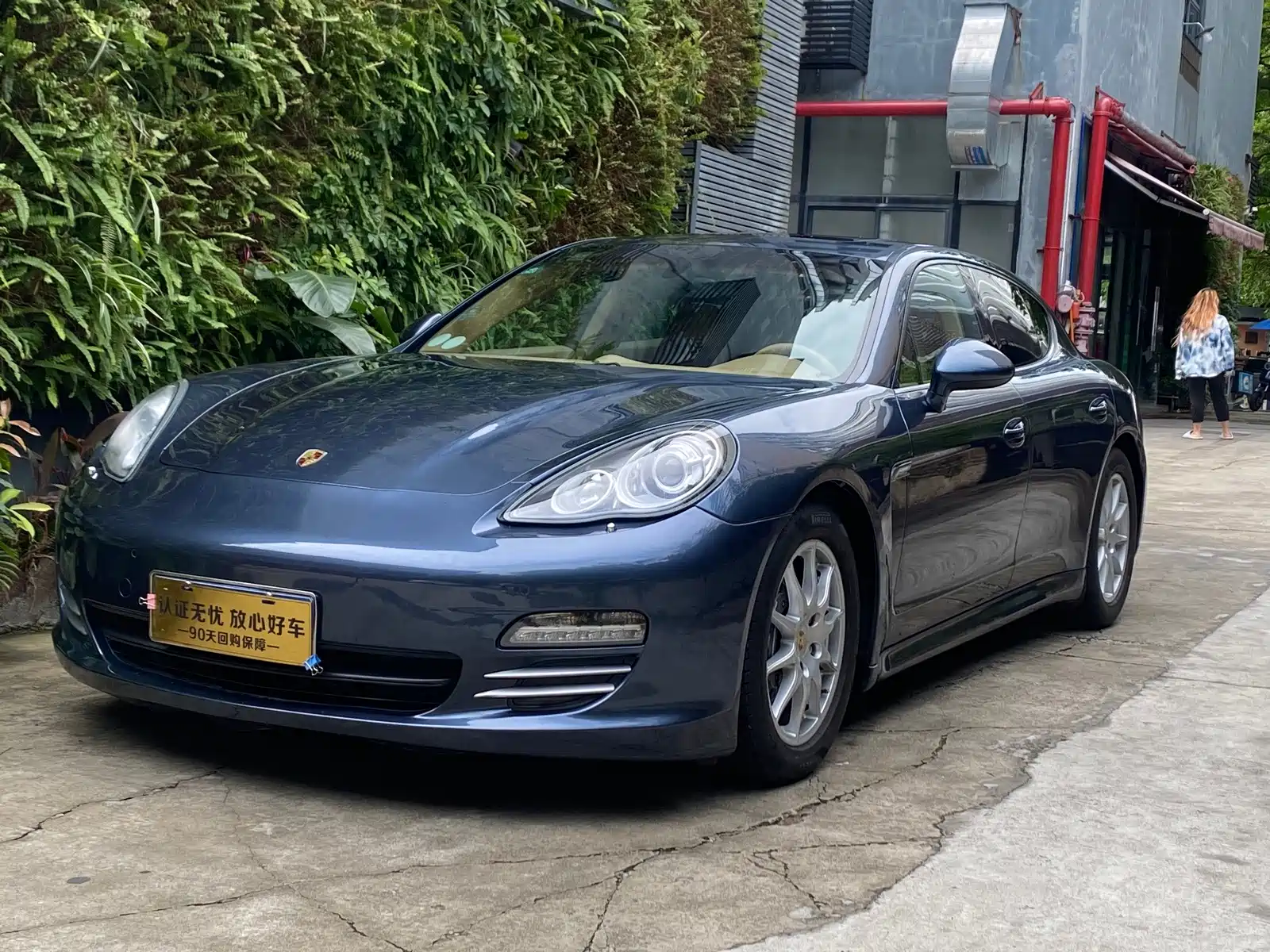 Фото 1 - Porsche Panamera