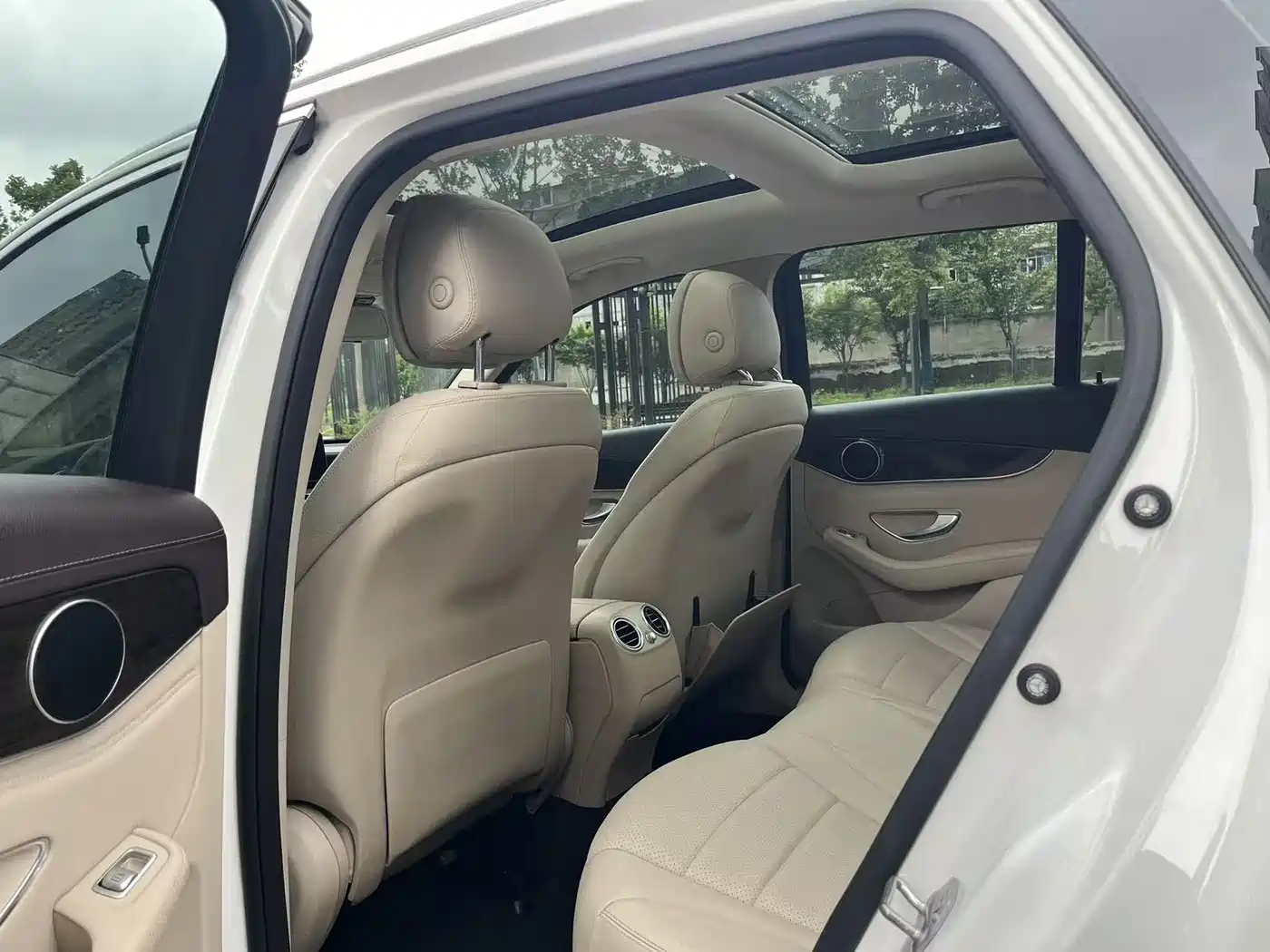 Mercedes-Benz GLC 2017 GLC 260 4MATIC Luxury фото 13
