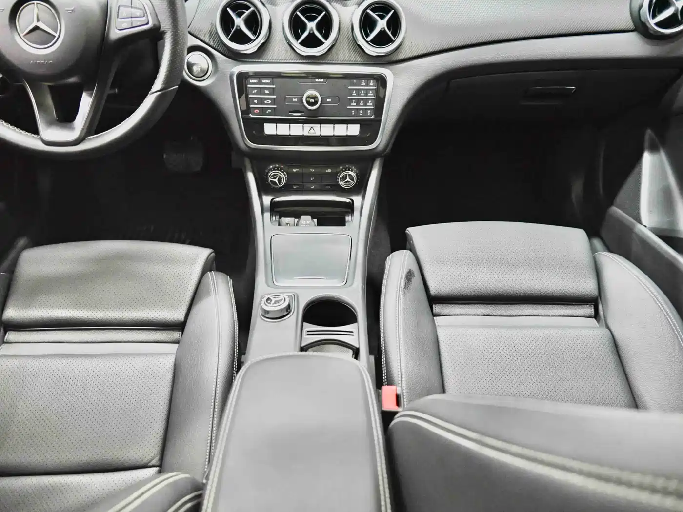 Mercedes-Benz GLA 2018 GLA 200 Fashion фото 37