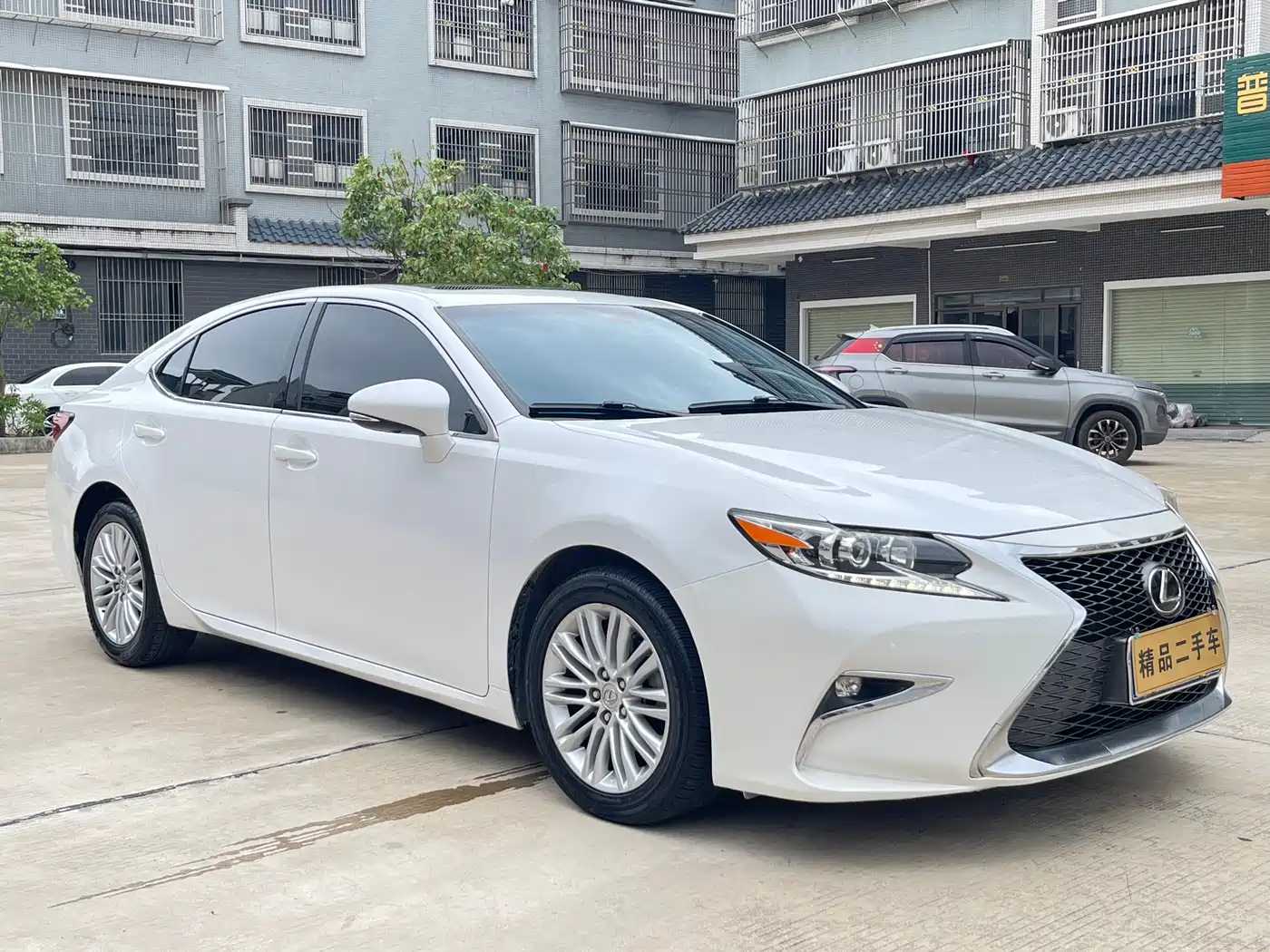 Lexus ES 2015 200 Elite Edition фото 3