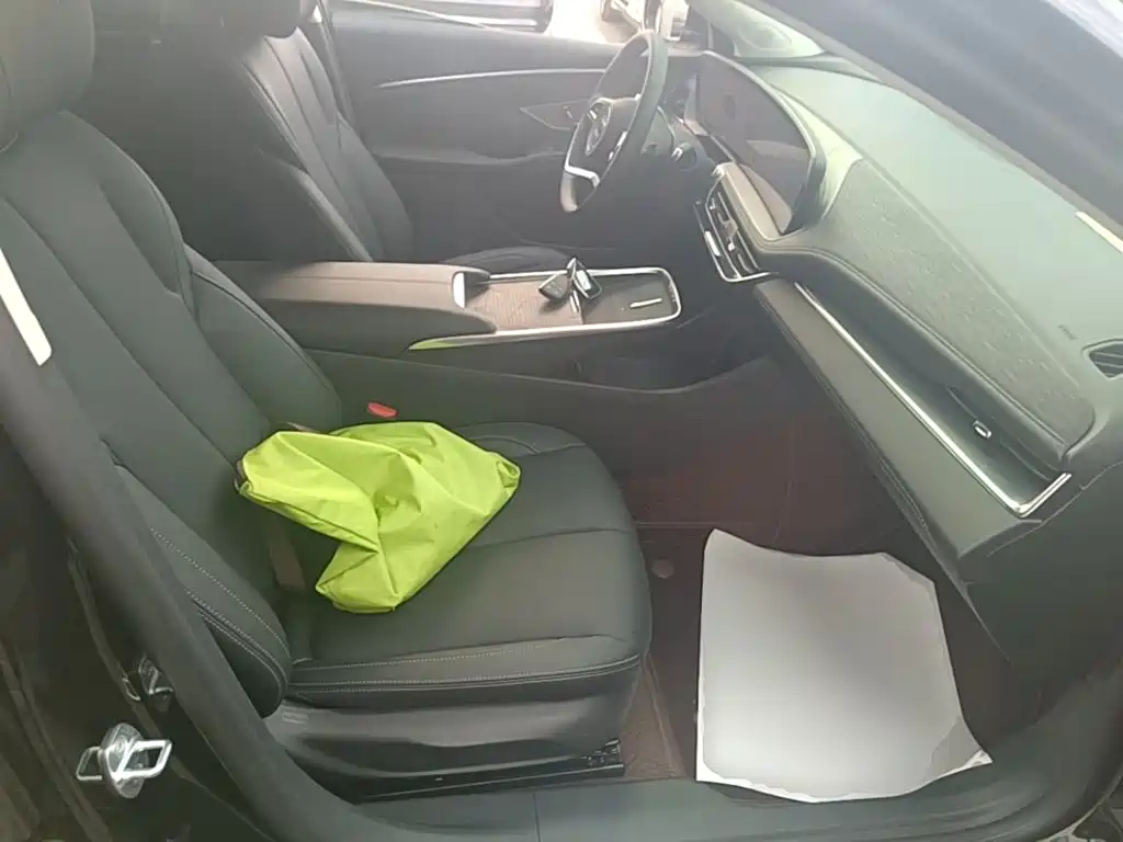 Buick LaCrosse 2026 2026 Model 28T Platinum Edition