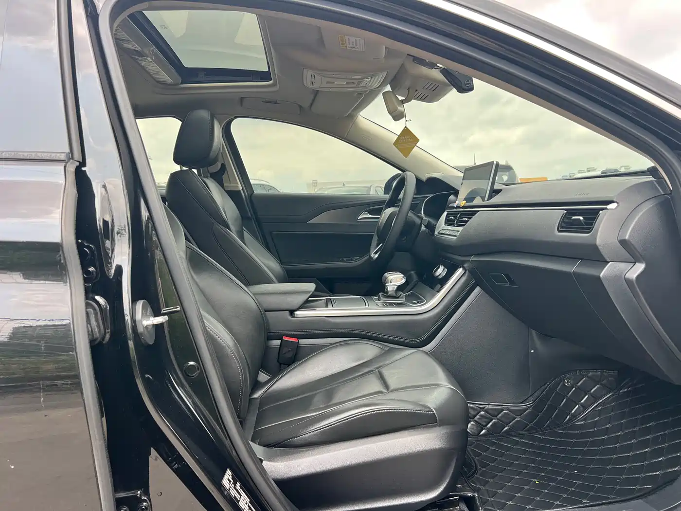 Hongqi H5 2022 Classic 1.8T Auto Smart Connect Flag Rhythm Edition фото 8