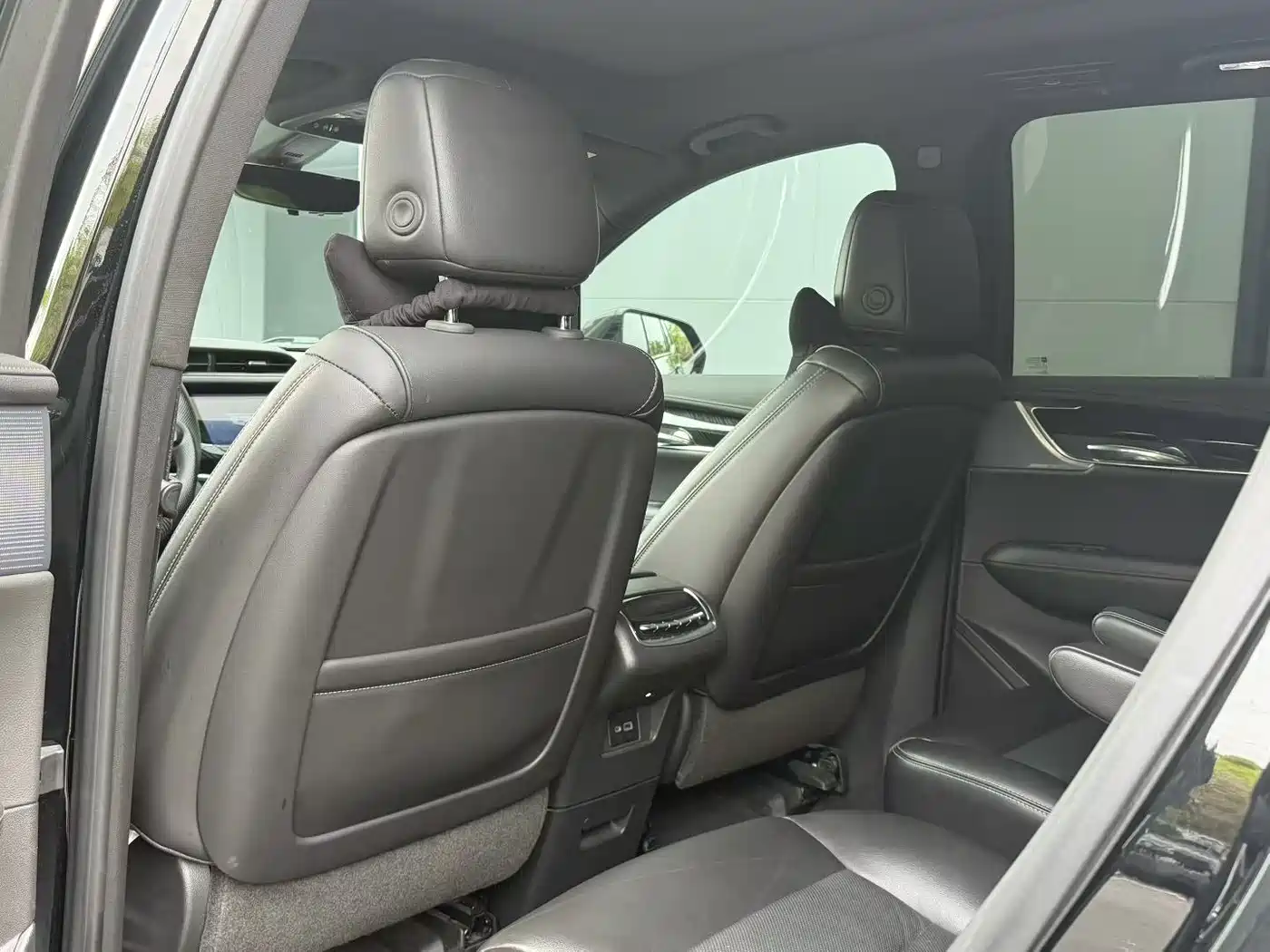 Cadillac XT6 2022 2.0T 6-Seater 4WD Luxury Edition фото 7