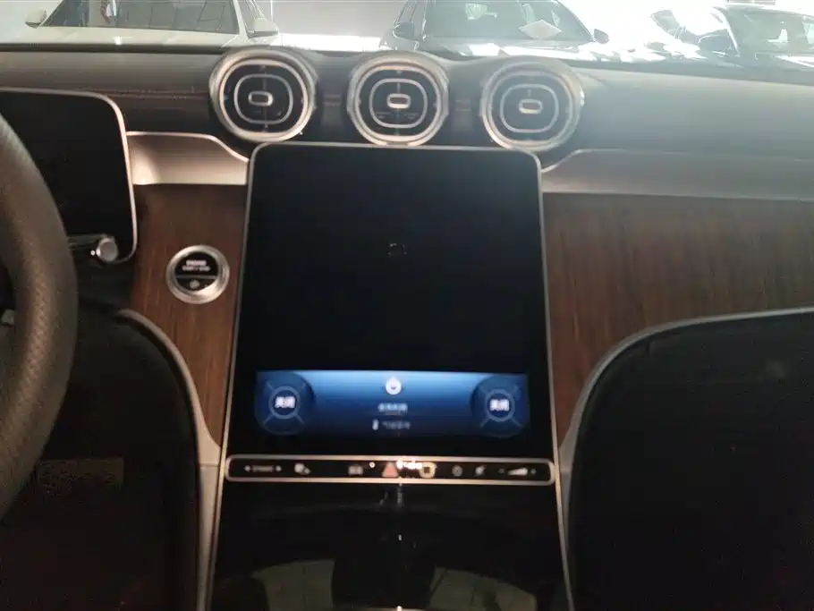 Mercedes-Benz GLC 2025 GLC 300 L 4MATIC Dynamic 5-seater фото 13