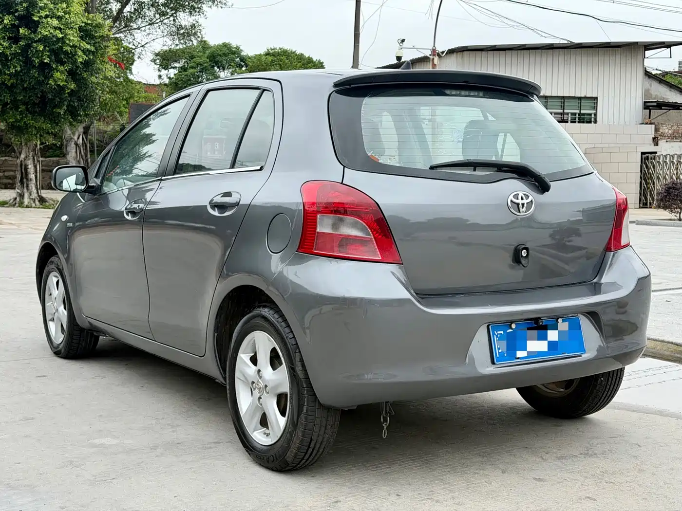 Toyota Yaris 2011 1.6E Auto Charm Edition фото 6