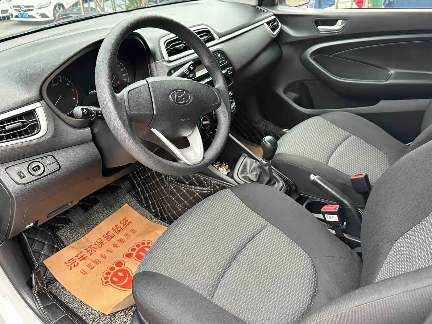 Hyundai Verna 2020 1.4L Manual GL Renewal Edition фото 5