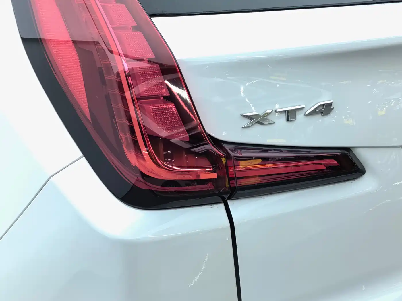 Cadillac XT4 2018 Model 28T 2WD Luxury фото 11