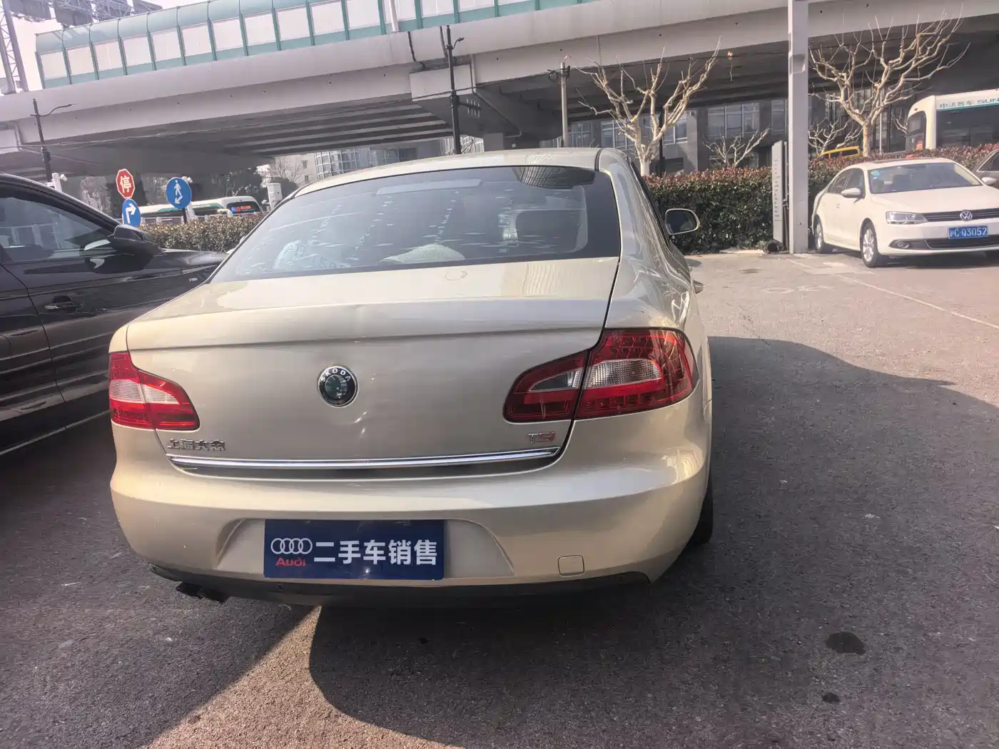 Škoda Superb 2012 1.8TSI Automatic Elegance Edition фото 5