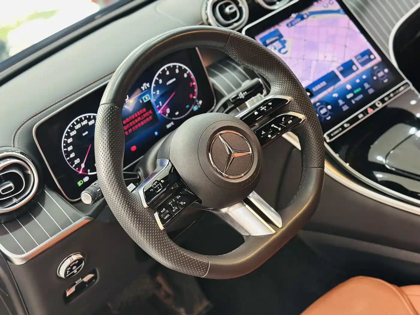 Mercedes-Benz GLC 2023 GLC 260 L 4MATIC Luxury 5-Seater фото 14