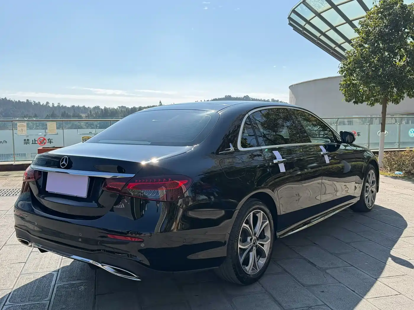 Mercedes-Benz E-Class 2022 Model Facelift III E 300 L Sport Fashion фото 8