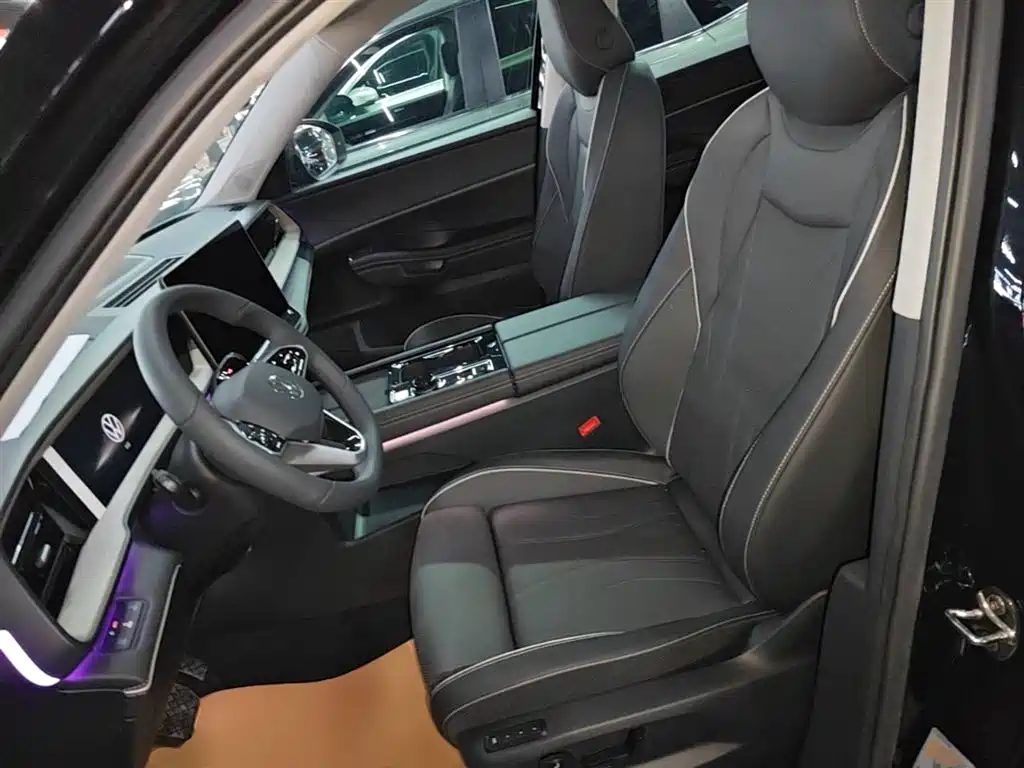Volkswagen Teramont 2025 Model Teramont Pro 450TSI 4WD Cross Country Edition фото 15