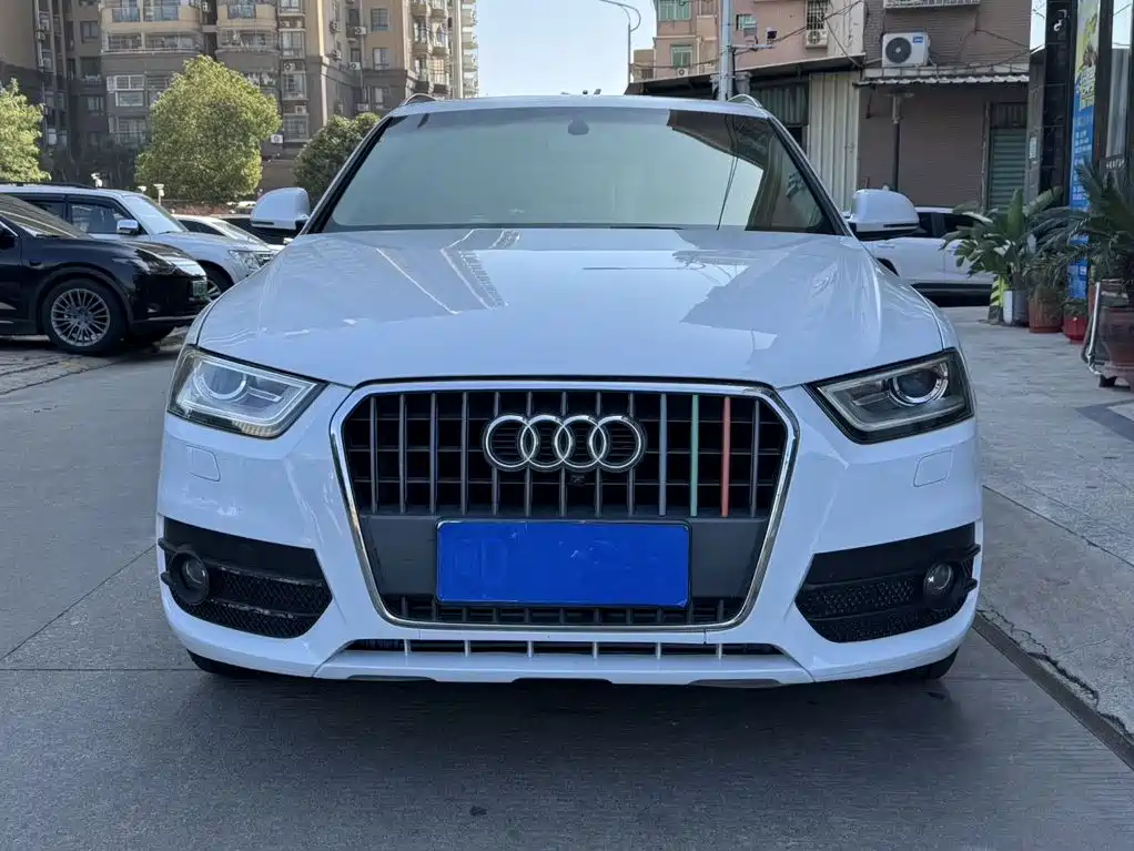 Фото 2 - Audi Q3