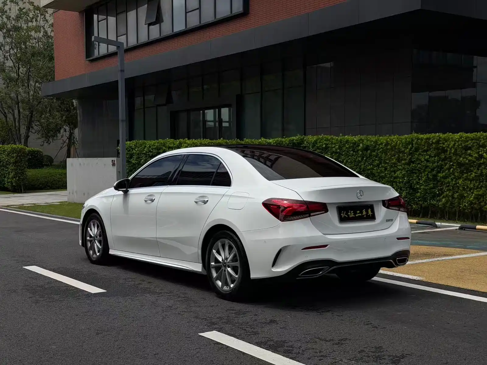 صورة 9 - Mercedes-Benz A-Class