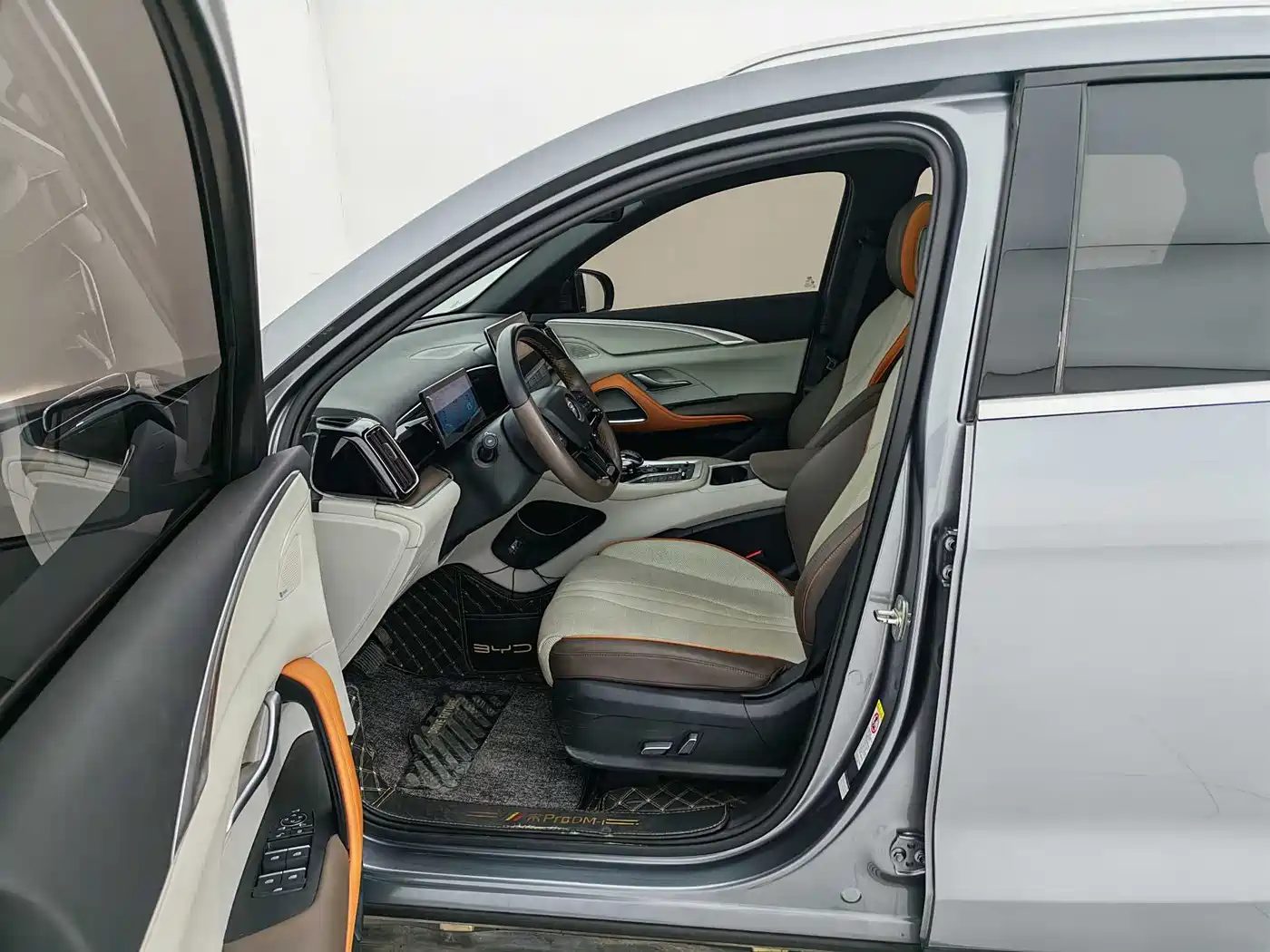 BYD Song Pro New Energy 2022 DM-i 51km Luxury фото 8