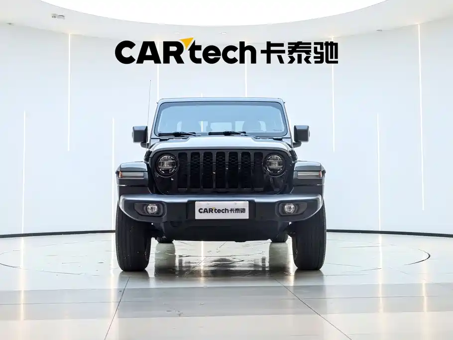 Photo 6 - Jeep Gladiator