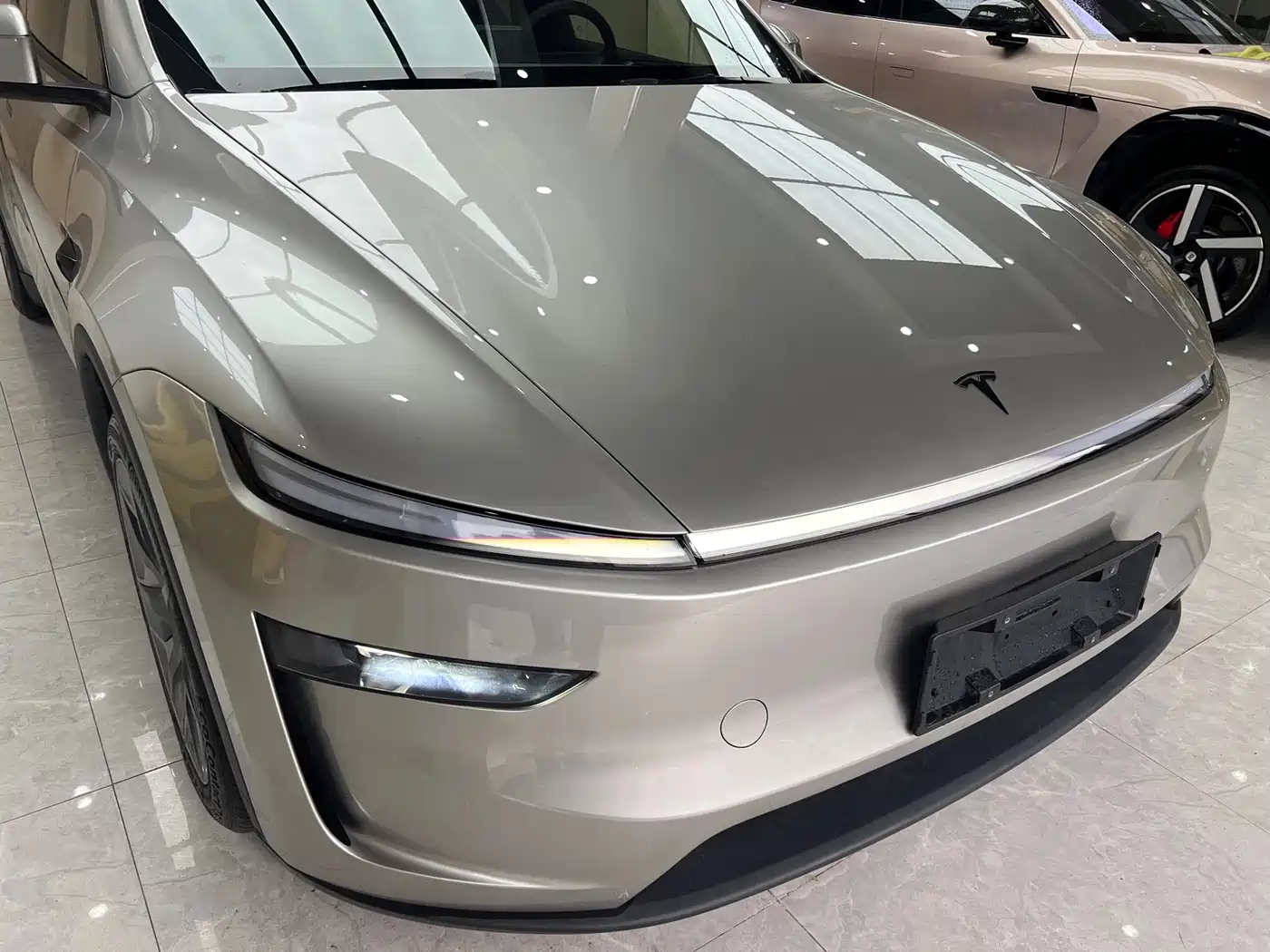 Tesla Model Y L 2025 2025 Facelift Long Range AWD