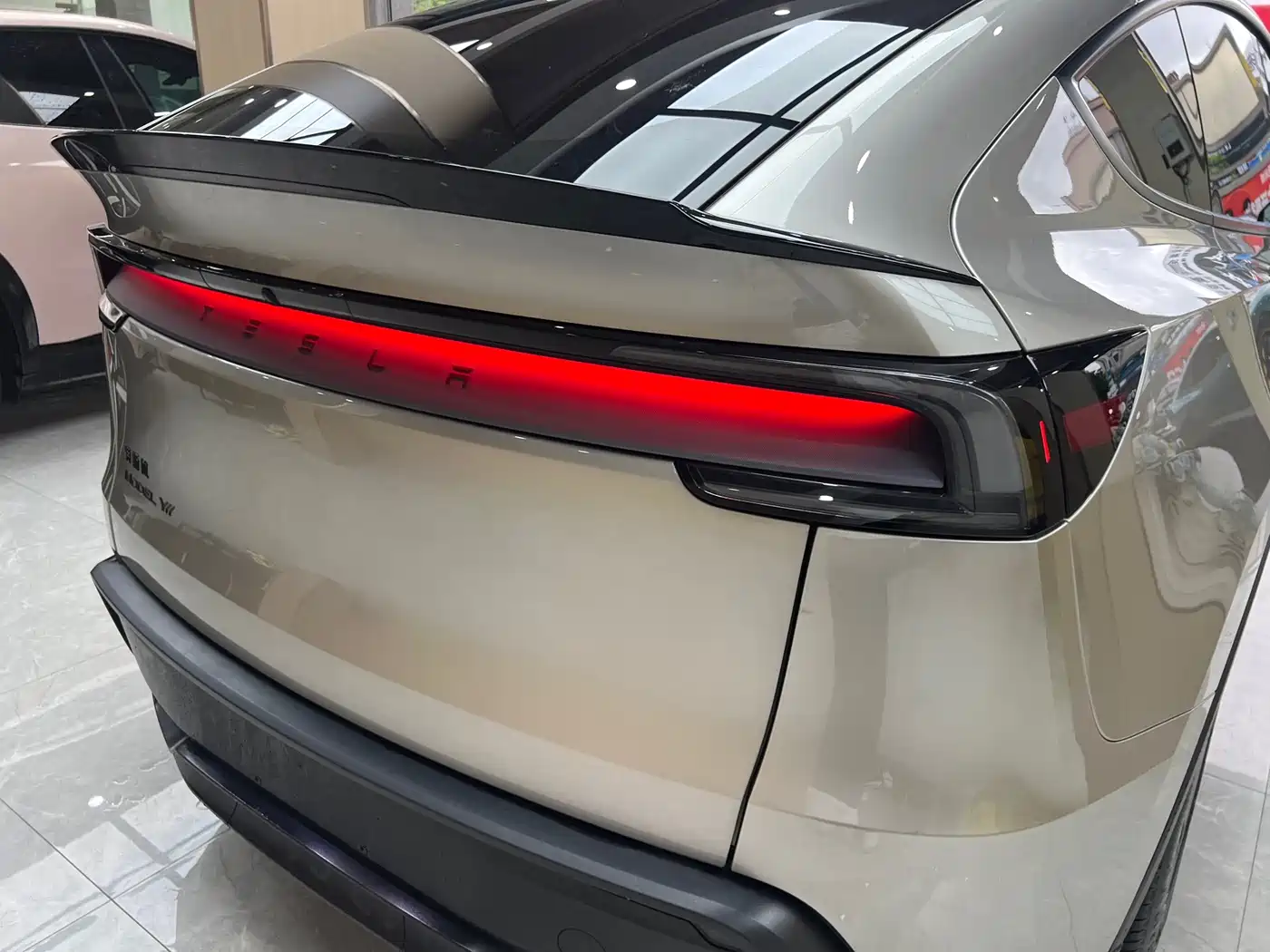 Tesla Model Y L 2025 2025 Facelift Long Range AWD