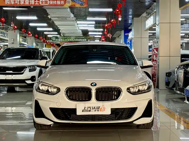 BMW 1 Series 2022 120i M Sport — фото 3