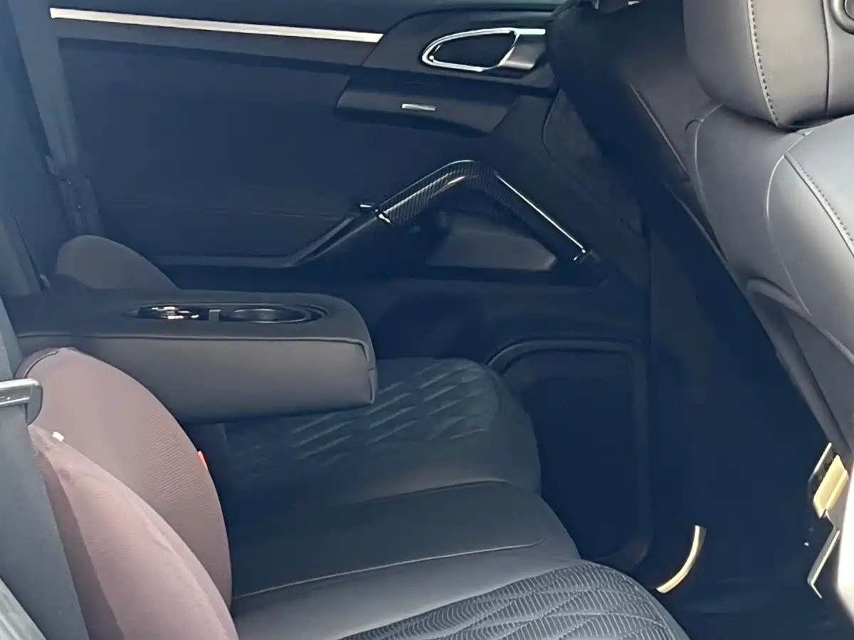 Porsche Cayenne 2011 Cayenne S 4.8L фото 11