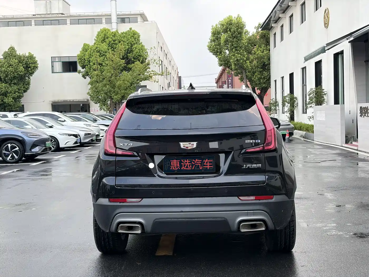 Фото 8 - Cadillac XT4