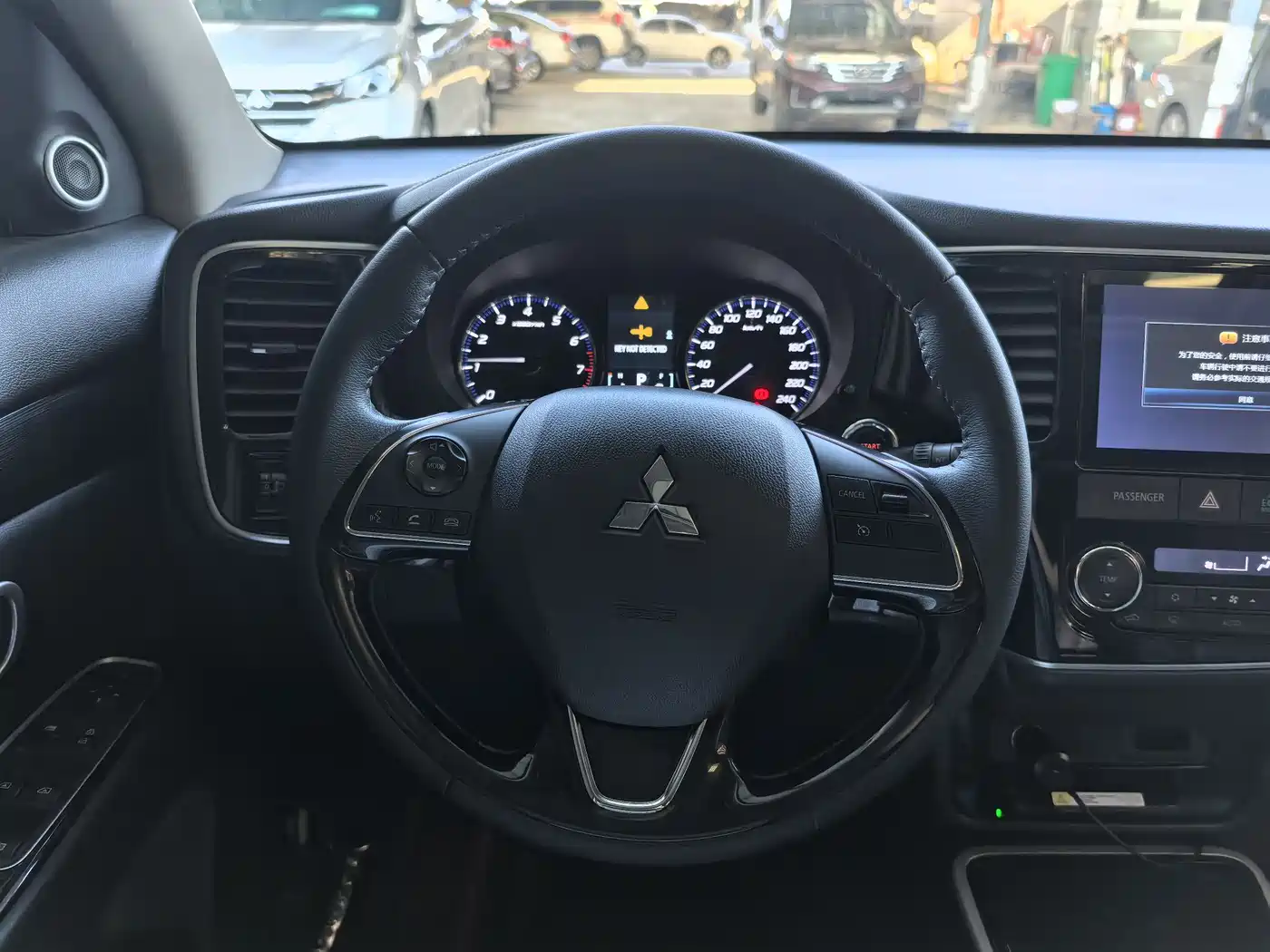 Mitsubishi Outlander 2019 2.0L 2WD Enjoy 5-Seater China VI фото 9