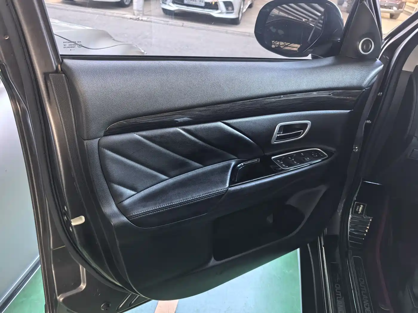 Mitsubishi Outlander 2019 2.0L 2WD Enjoy 5-Seater China VI фото 13