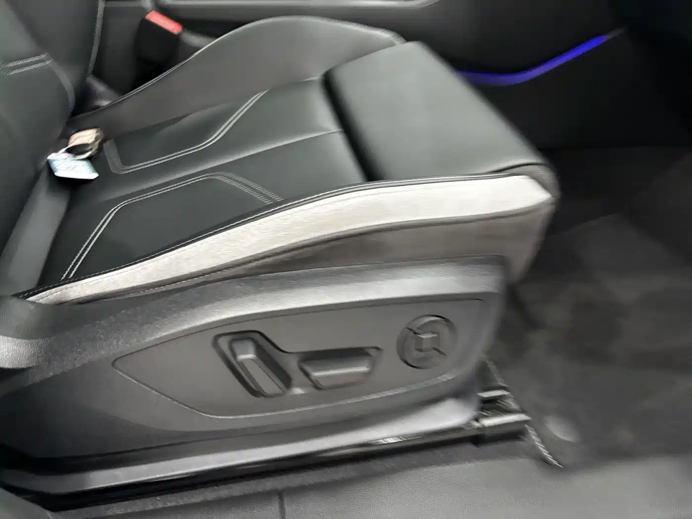 Audi Q3 2024 40 TFSI Fashion Sport фото 28