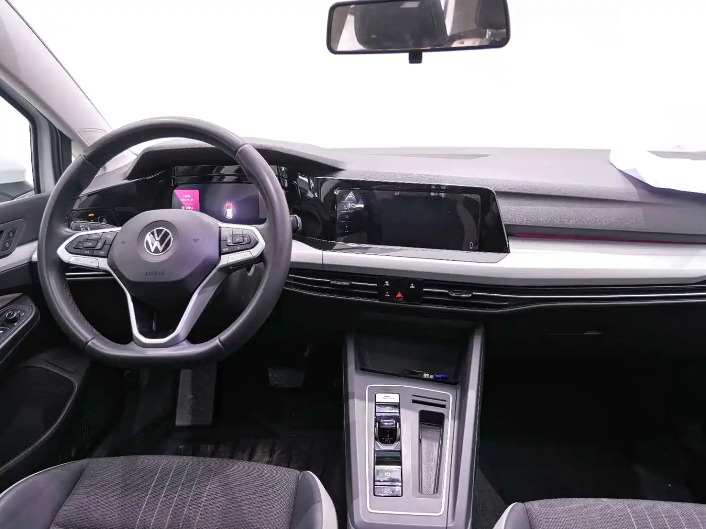 Volkswagen Golf 2023 280TSI DSG Pro фото 13