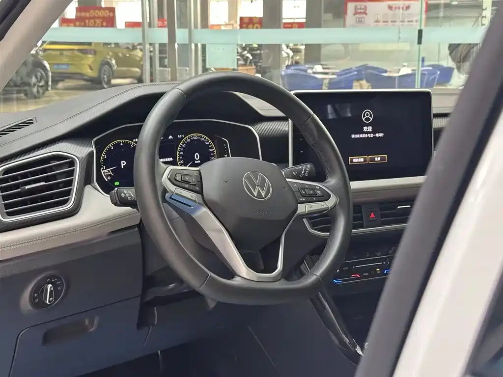 Volkswagen Tayron 2023 300TSI 2WD Luxury Plus Advanced Edition фото 18