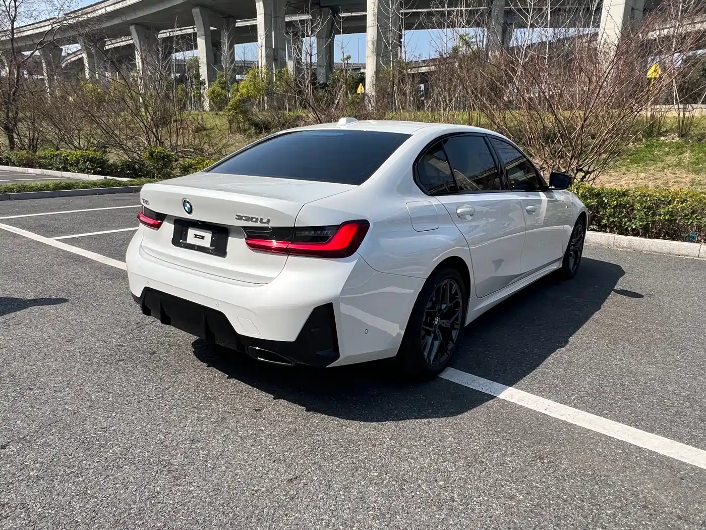 BMW 3-SERIES