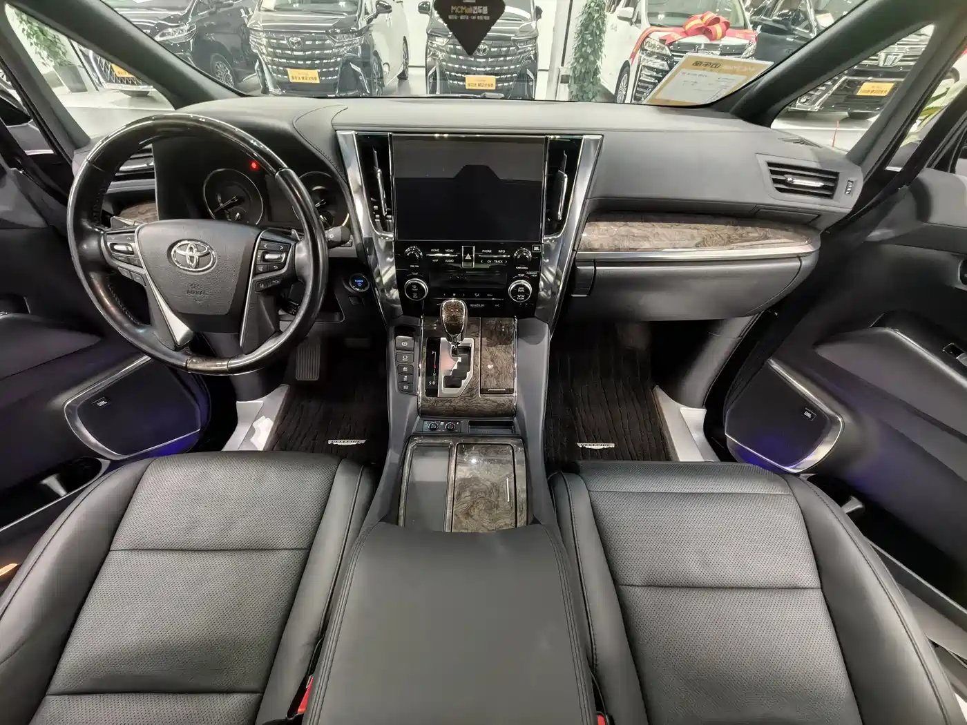Toyota Vellfire 2021 Crown Hybrid 2.5L HV Supreme Edition фото 11