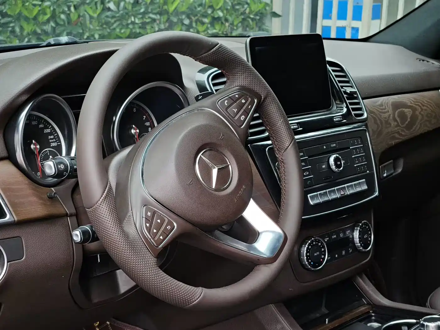 Mercedes-Benz GLE 2017 GLE 320 4MATIC Luxury фото 8