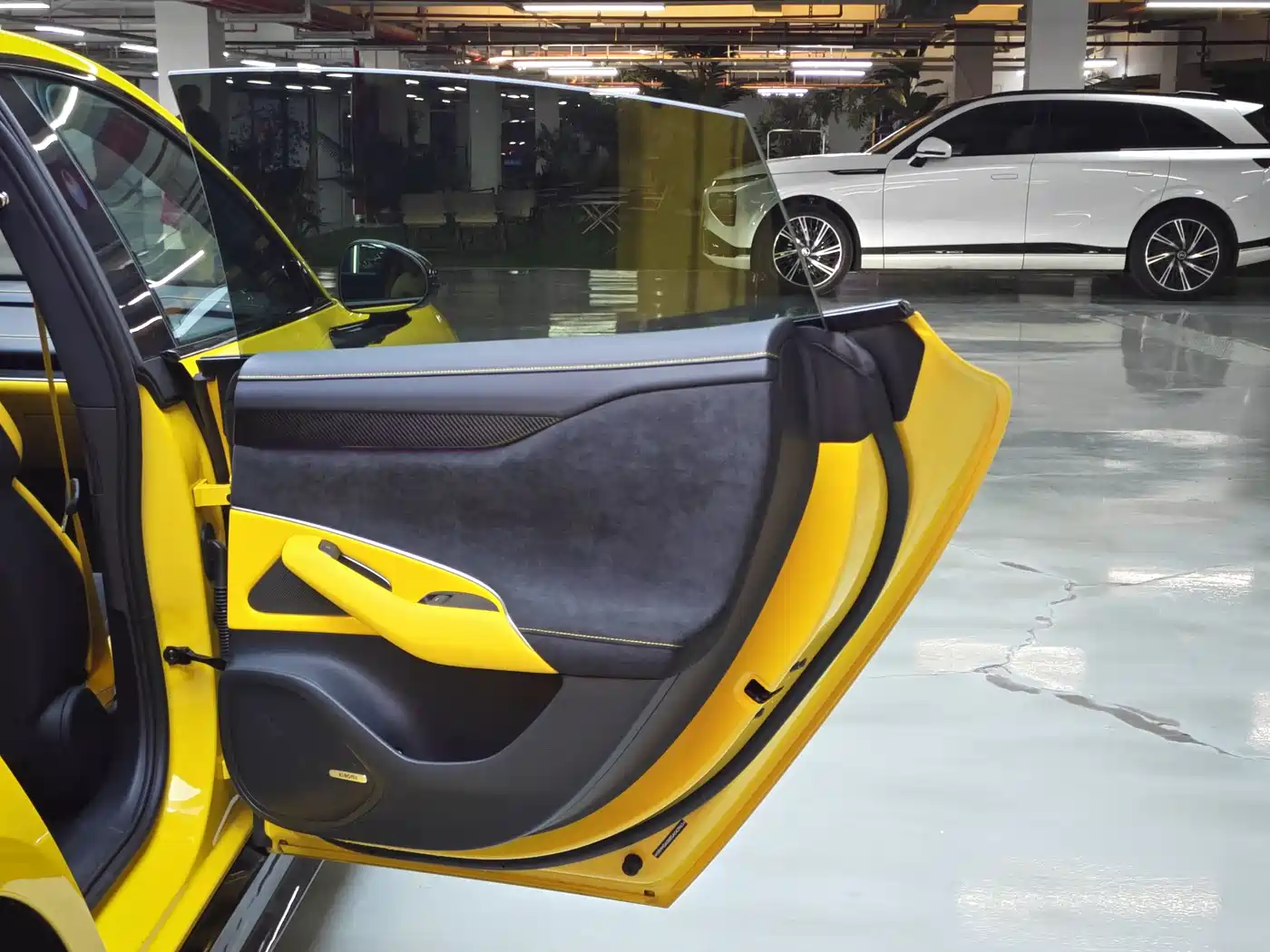 XIAOMI CAR XIAOMI SU7 ULTRA