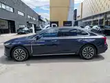 Фото 8 - Hongqi H5