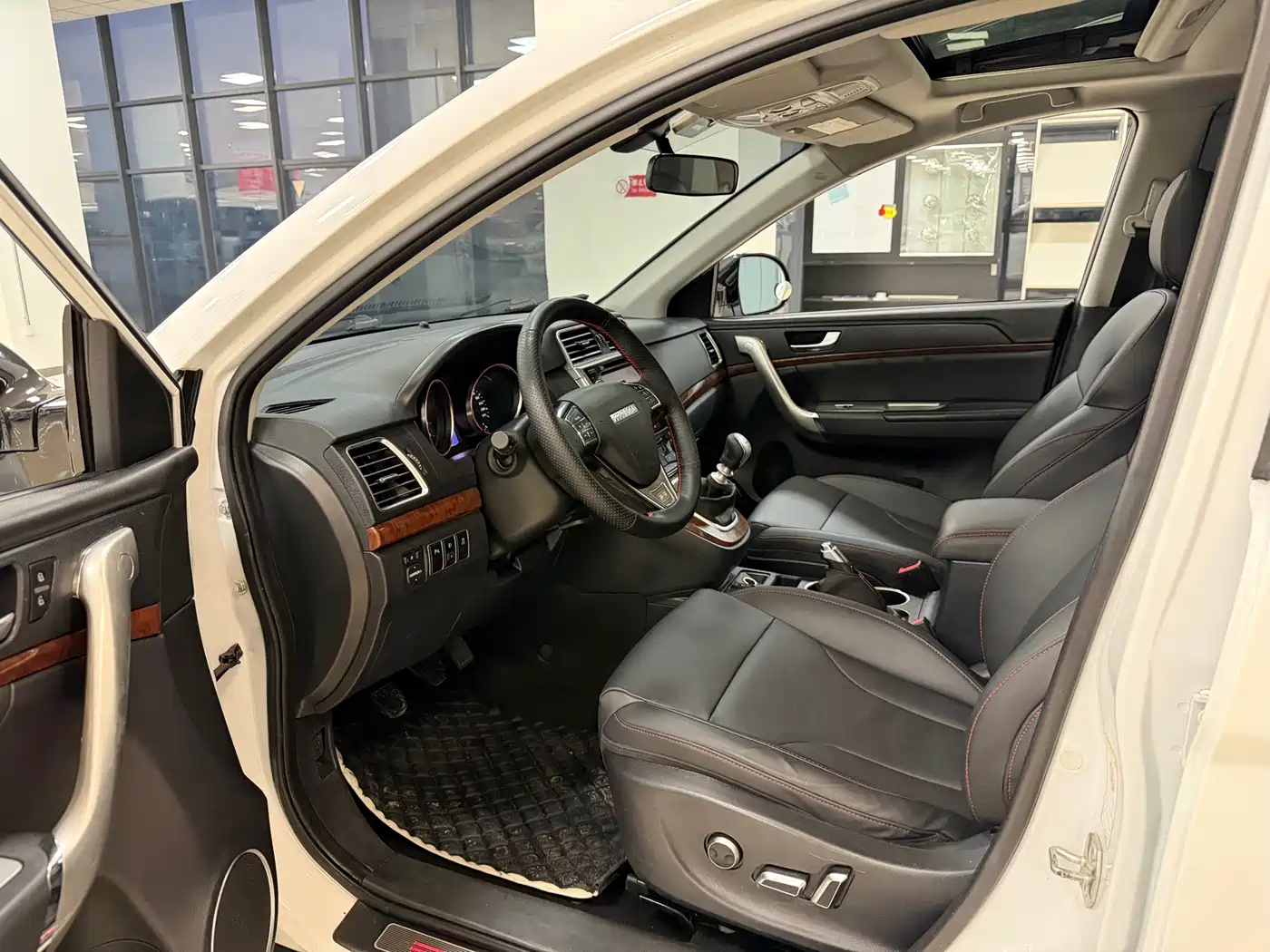 Haval H6 2015 Sport Edition 1.5T Manual 2WD Premium фото 8