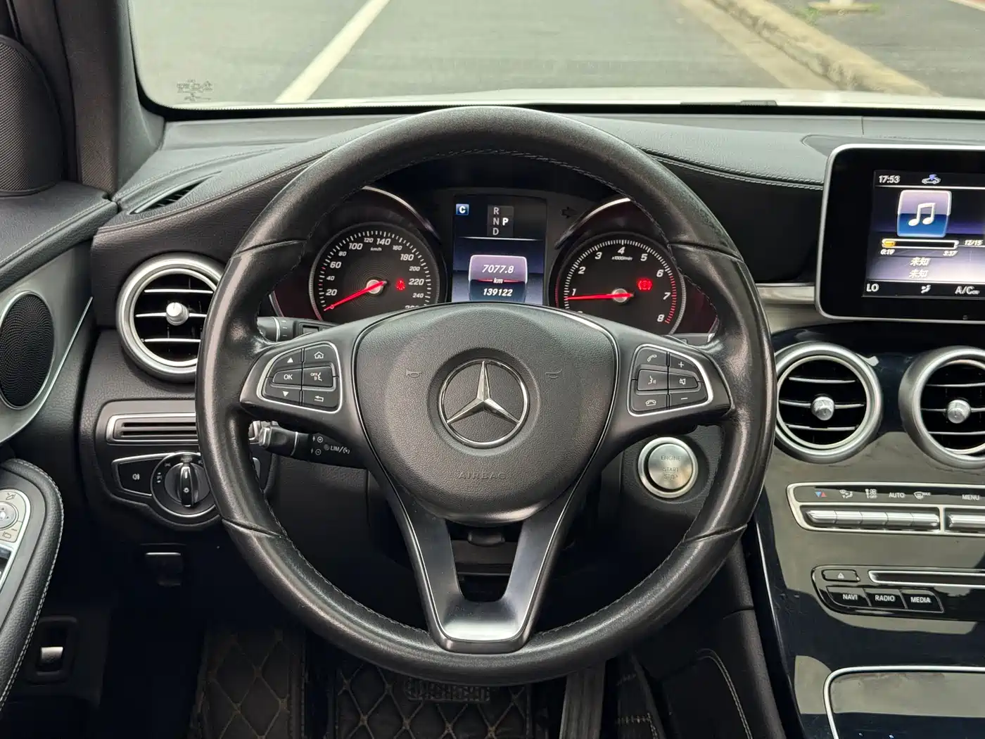 Mercedes-Benz GLC 2019 Model GLC 200 L 4MATIC фото 13