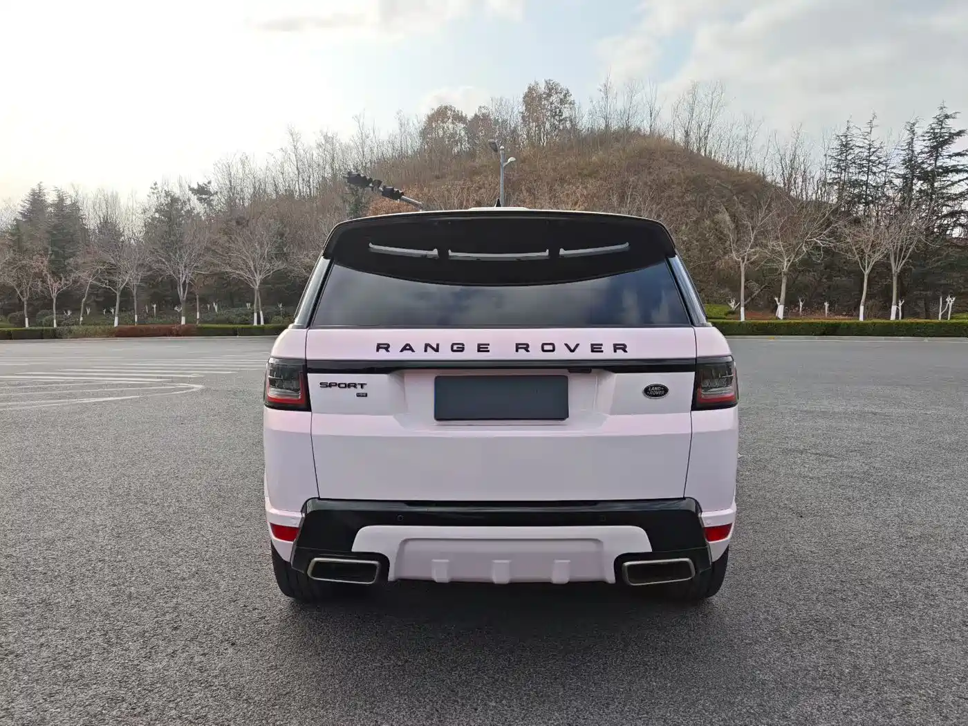 Land Rover Range Rover Sport 2021 3.0 L6 Gloss Black Edition фото 3