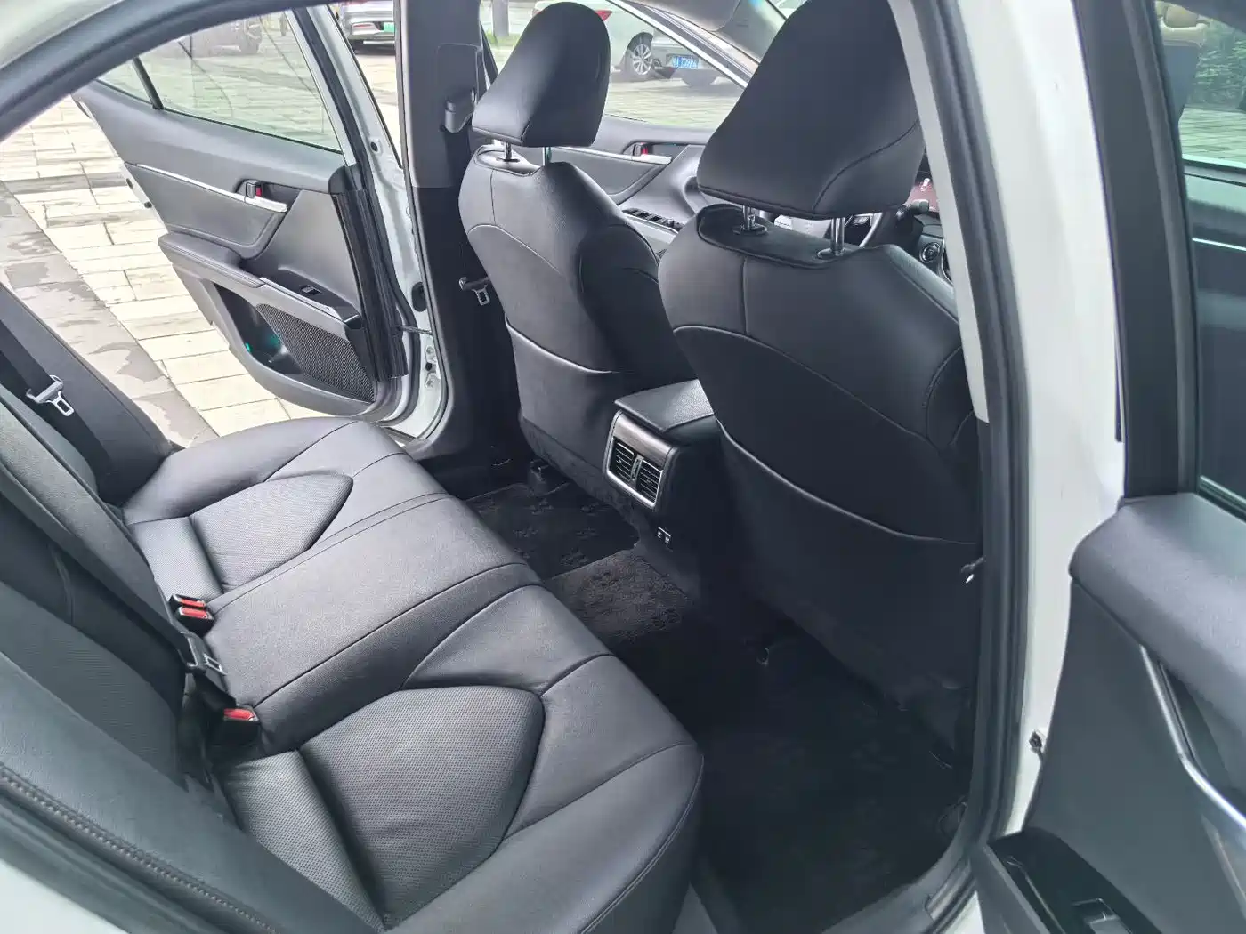 Toyota Camry 2021 2.5G Luxury Edition фото 11