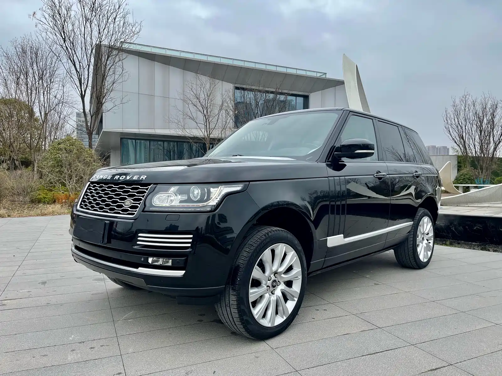 Фото 1 - Land Rover Range Rover