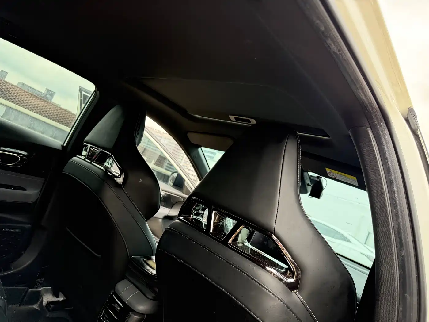 GAC Trumpchi Trumpchi Emkoo 2024 Model 400T Auto Shadow Leopard R PRO Edition фото 16