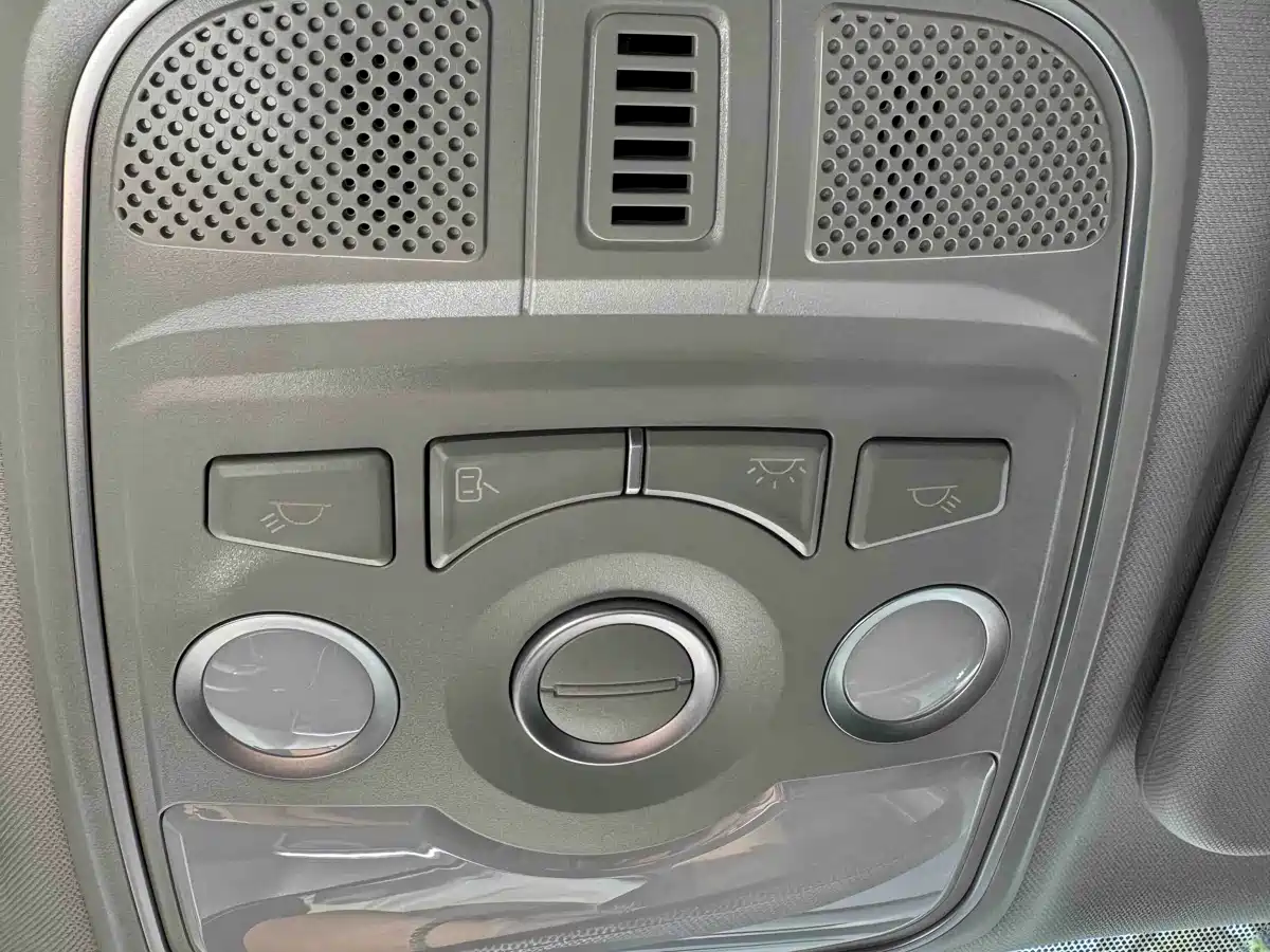 Haval M6 2023 PLUS 1.5T Manual Elite Smart Connect фото 14