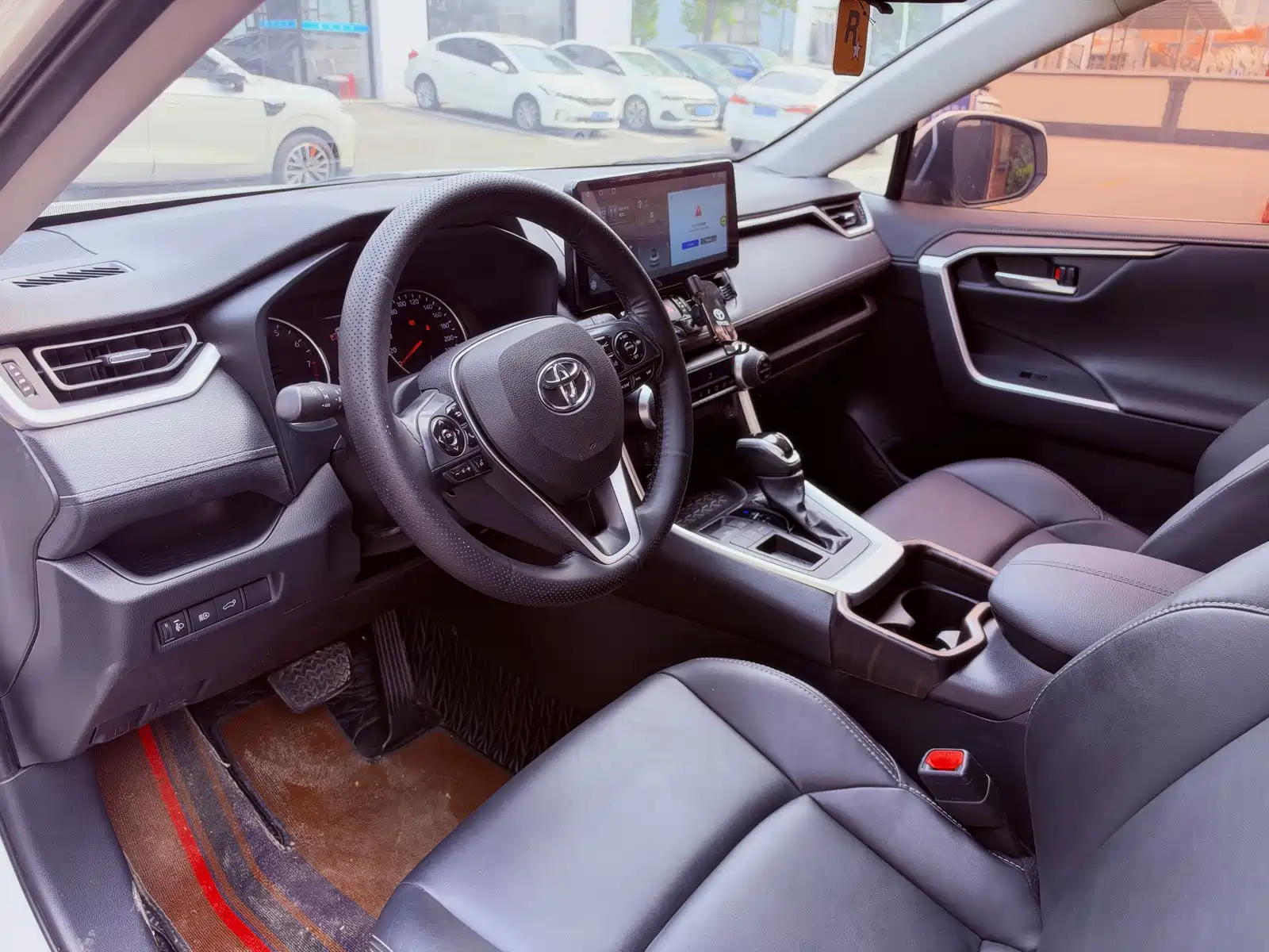 Фото 13 - Toyota Wildlander
