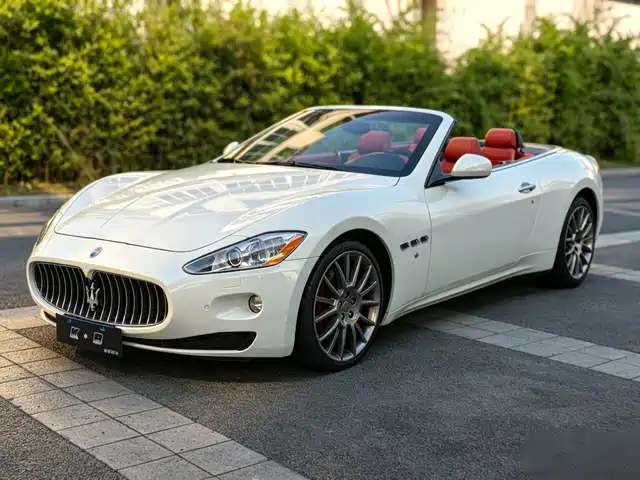 Maserati GranCabrio 2012 4.7L Sport