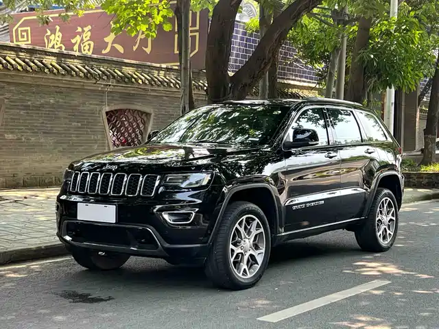 Jeep Grand Cherokee (Import) 2020 3.0L Elite Navigation Edition