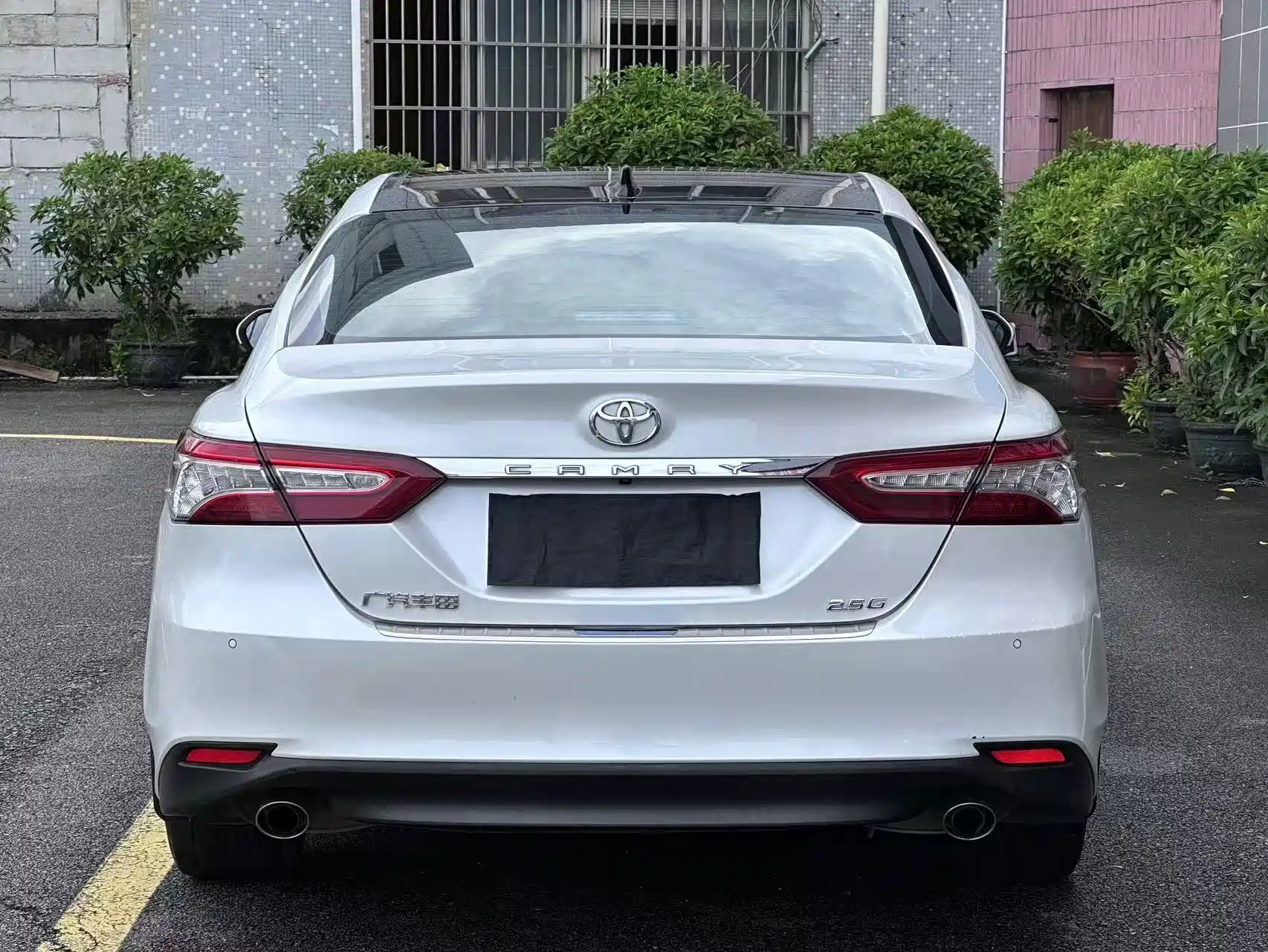 Фото 14 - Toyota Camry