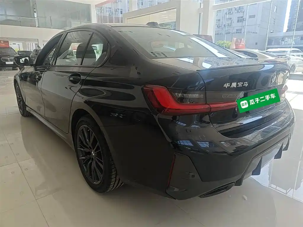 BMW 3 Series 2024 325Li M Sport Shadowline Package фото 5